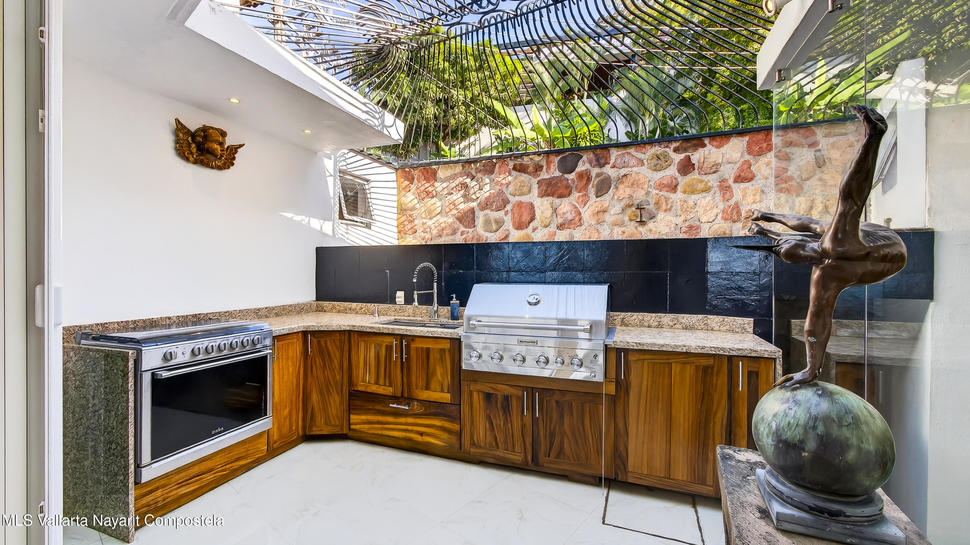 20251128052247637353000000 o