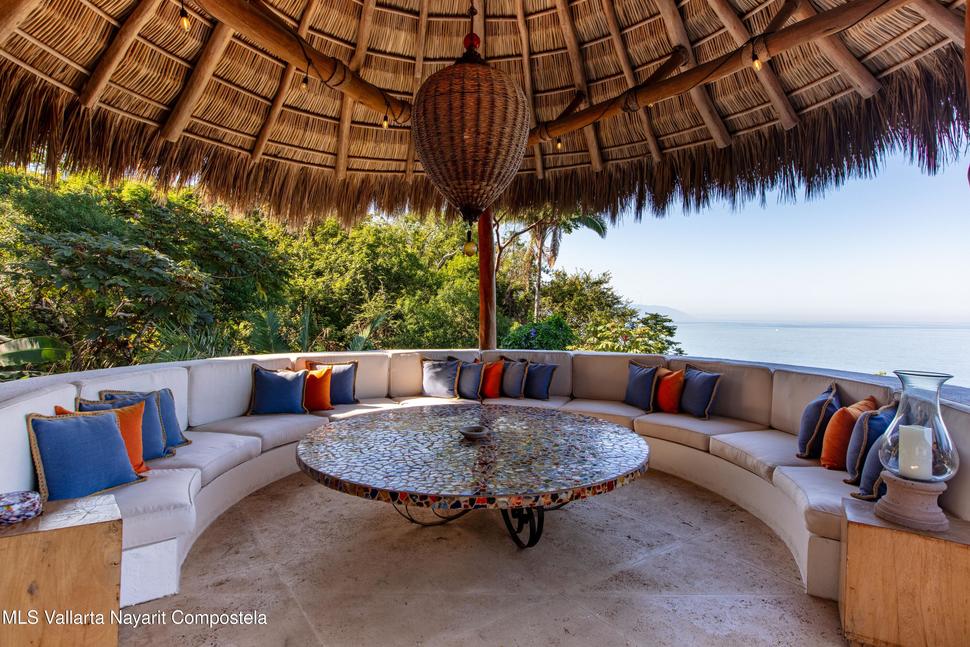 20241201012645017864000000 o