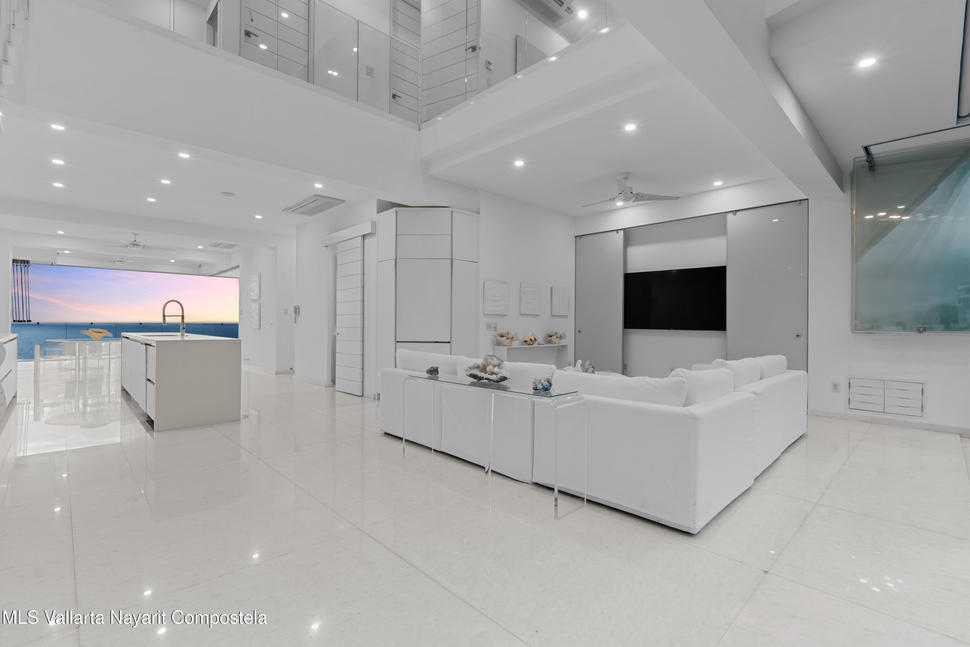 20251027040049524404000000 o