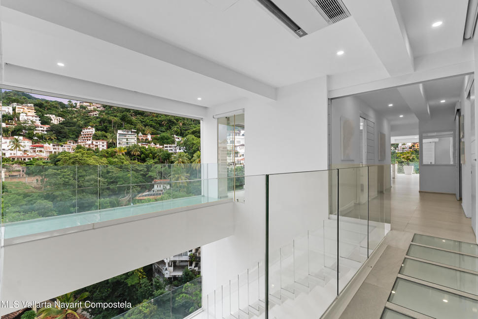 20251027060739121671000000 o