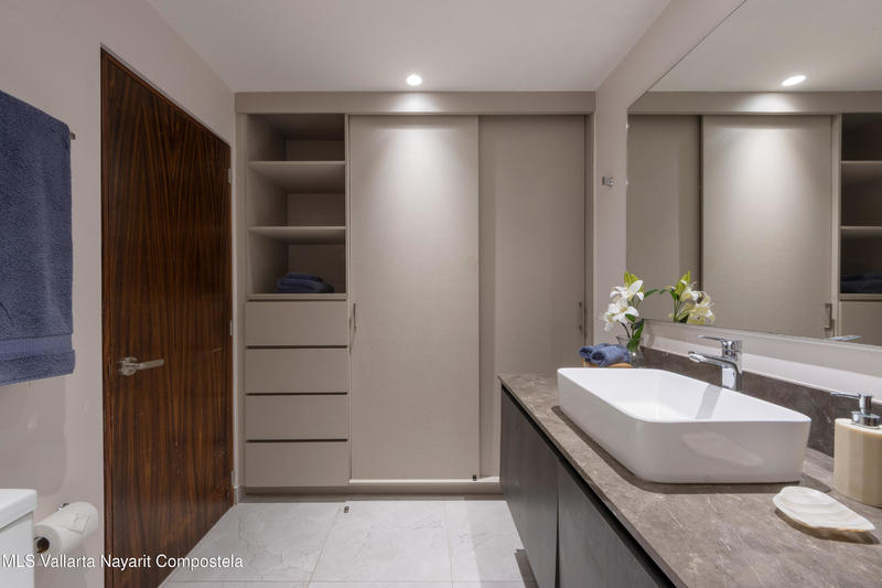 20250917174227107517000000 o