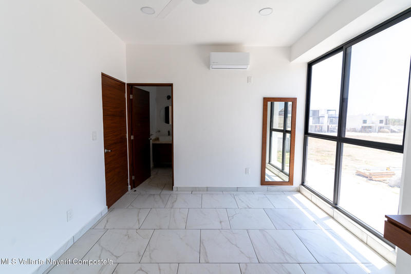 20251212213519384290000000 o