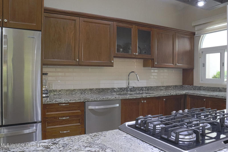 20250829193034055731000000 o