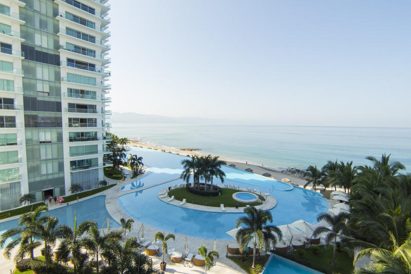 Peninsula Torre 1 6E