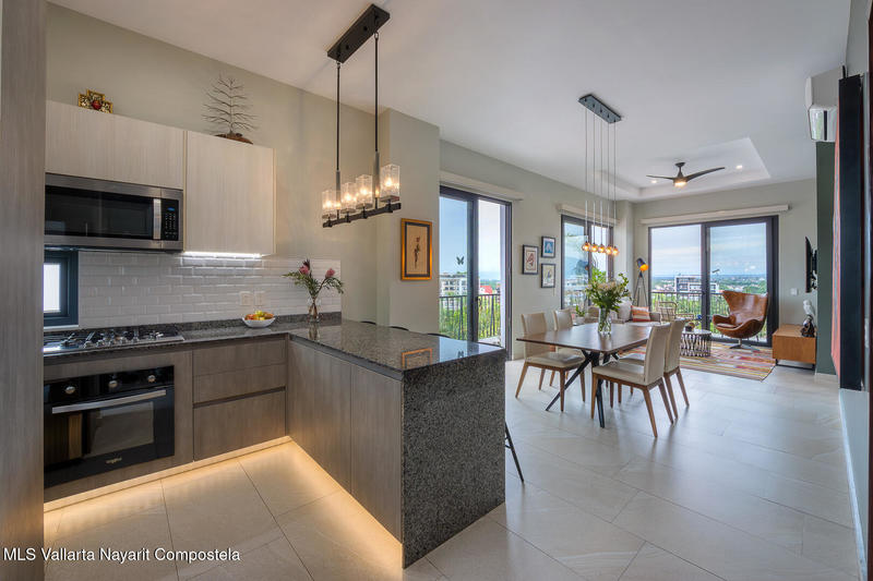 20250927212432390518000000 o