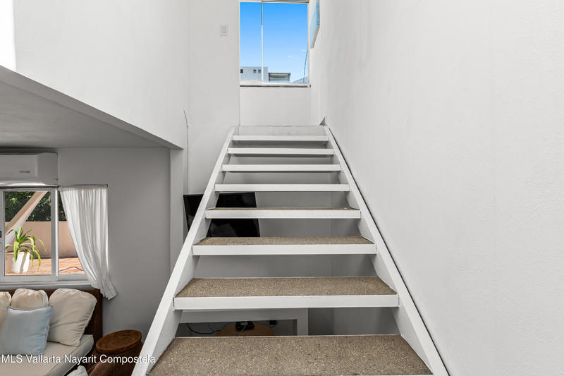 20251030203509637245000000 o