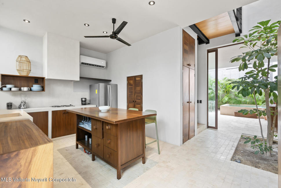 20250708200157302667000000 o