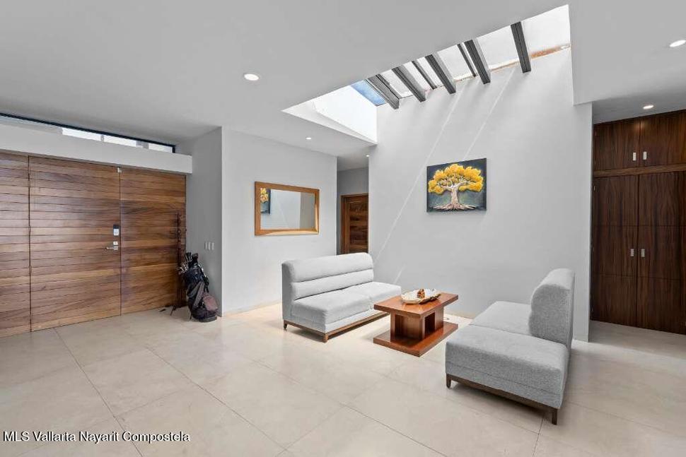 20251108184105533353000000 o