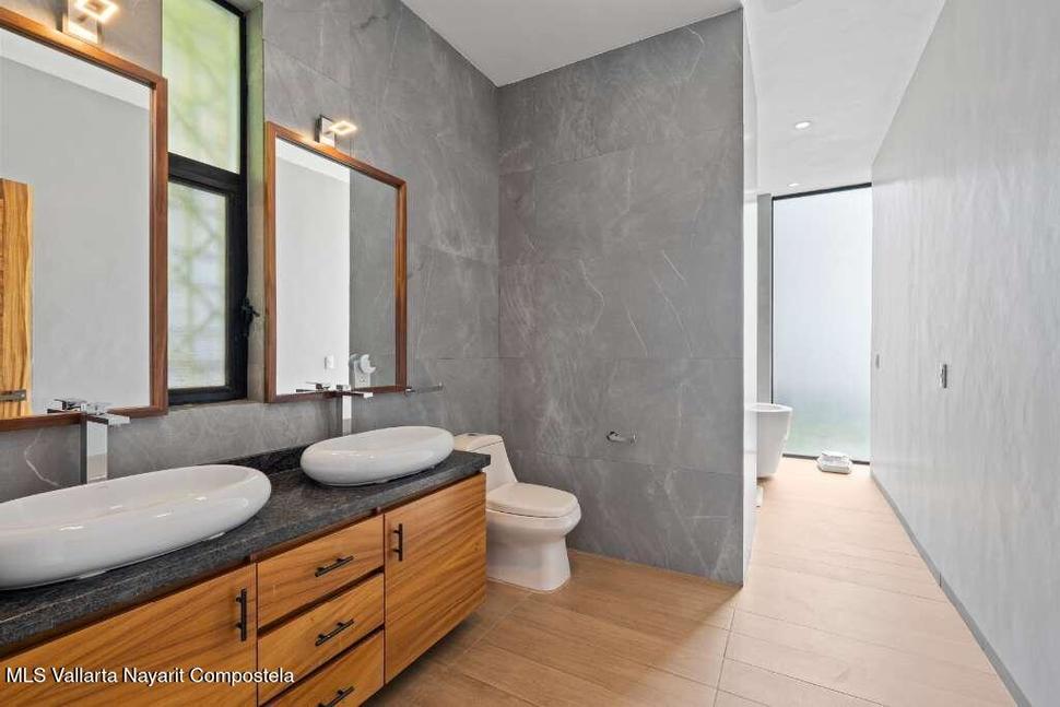 20251108184107714074000000 o