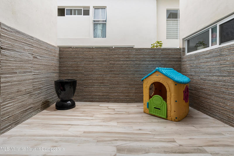 20250625204022952148000000 o