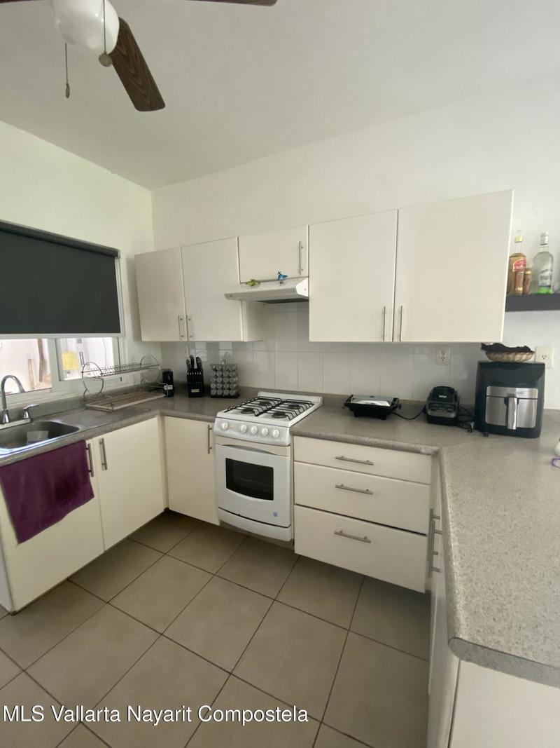 20251013232502846295000000 o