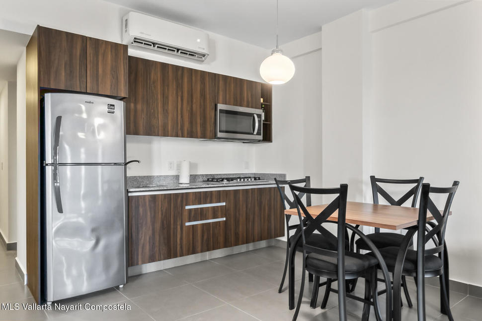 20251029213554356478000000 o