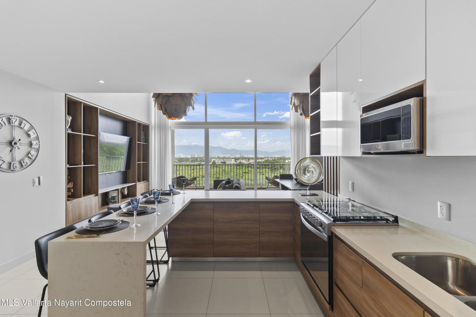 20251105212227033806000000 o