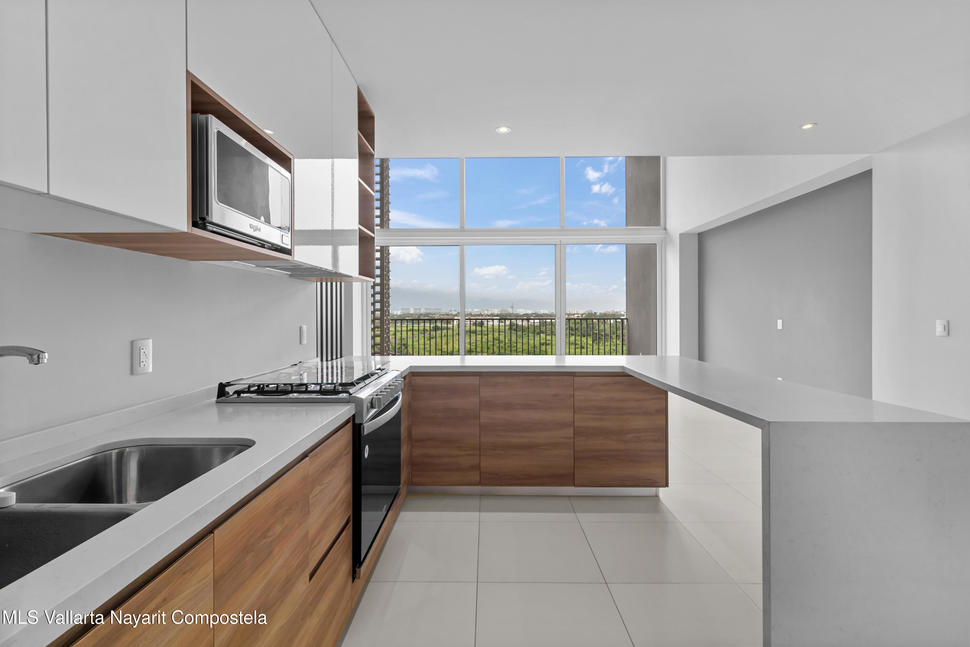 20251105203541735043000000 o