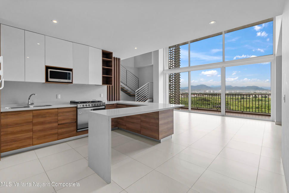 20251105203646418707000000 o