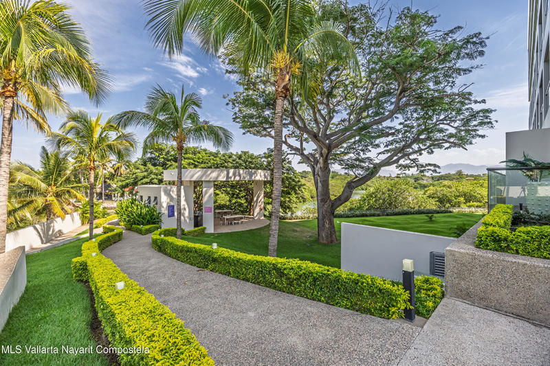 20251119023718581841000000 o