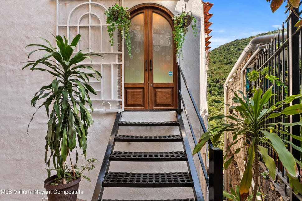 20251222232959482955000000 o