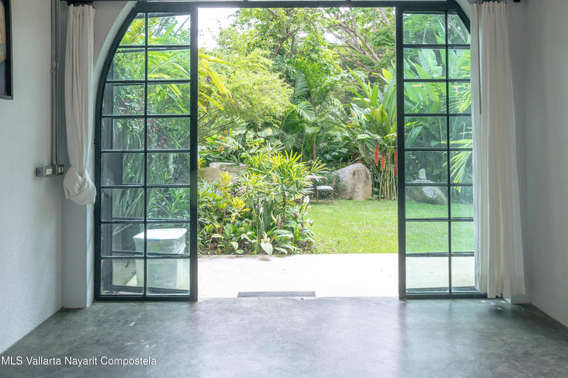 20250728200525742375000000 o