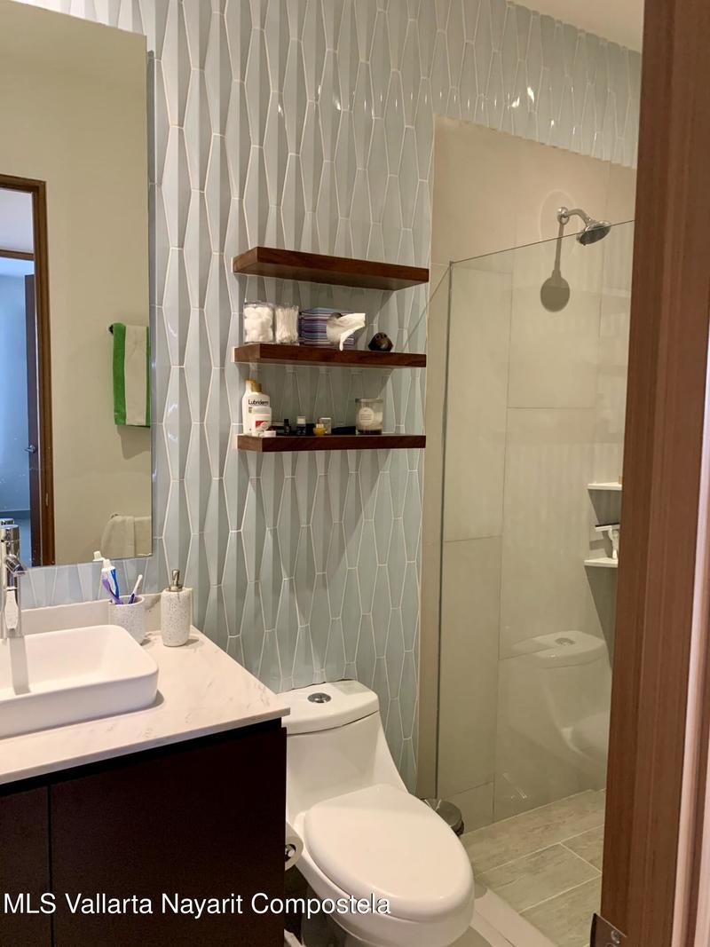 20251013223148667065000000 o