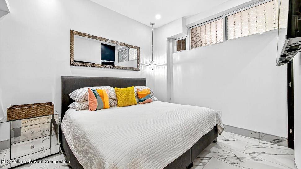 20251122012229064191000000 o