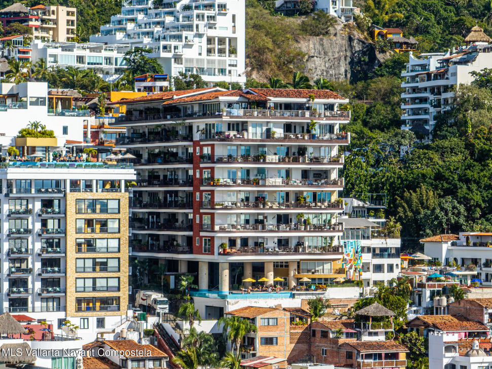 20251211231759112786000000 o