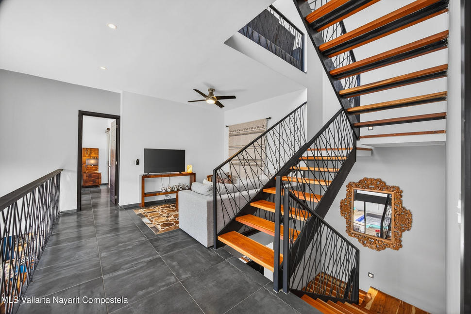 20251219181944273270000000 o