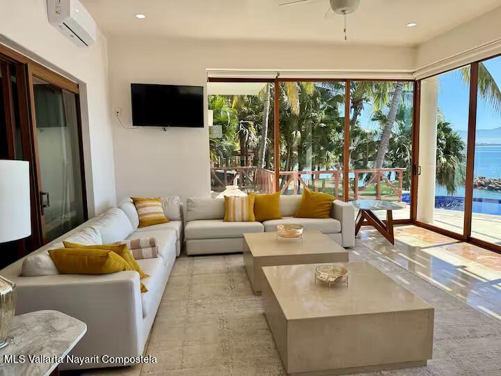 20251210195243485780000000 o