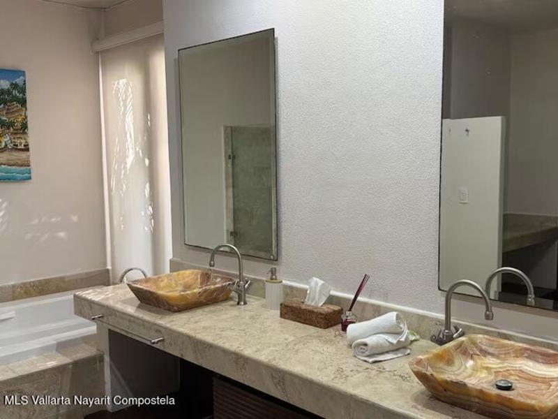 20251210195250464444000000 o