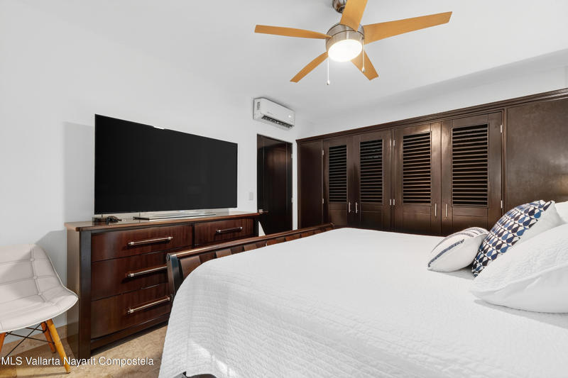 20251015225842711902000000 o