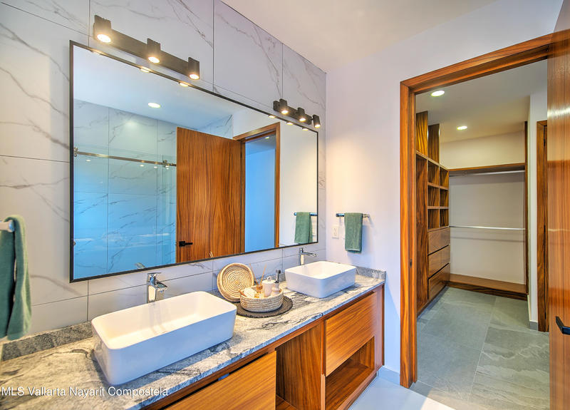 20250718211119494631000000 o