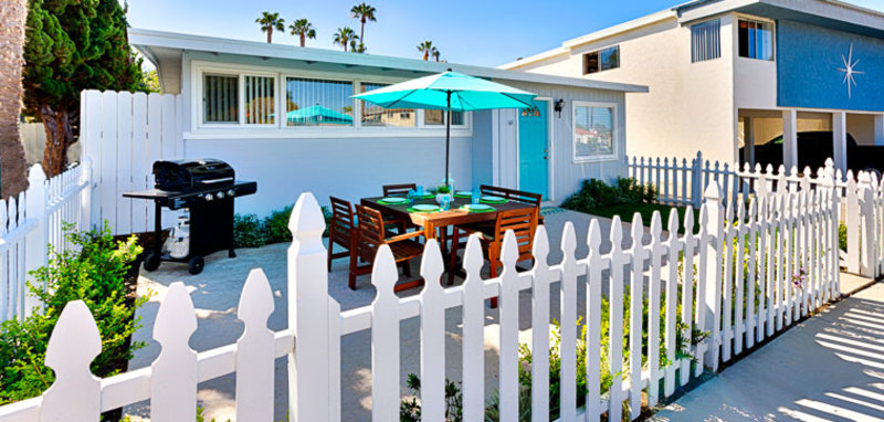 To the Beach Cottage Villa Rental