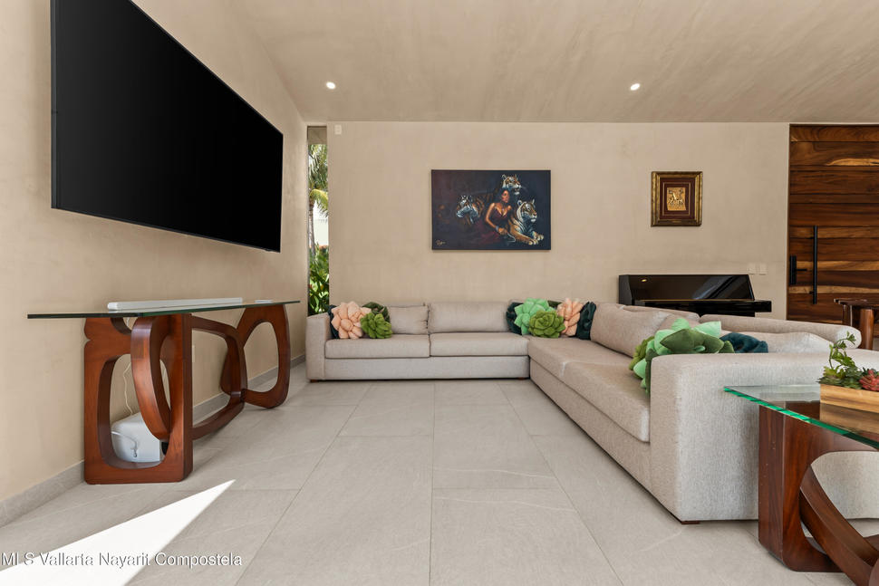 20251002143123183818000000 o