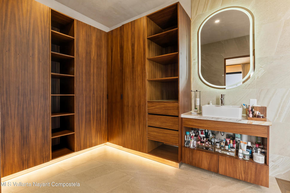 20251002143225124180000000 o